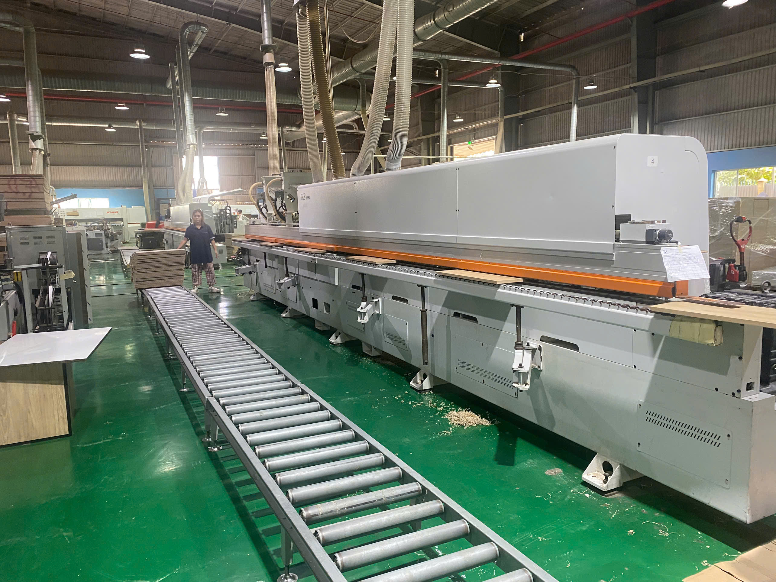 Automatic Edge Banding Machine 3